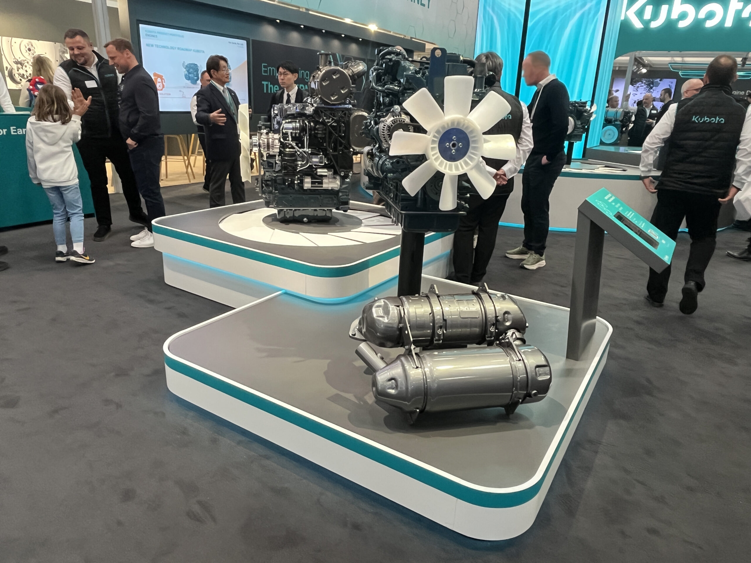 Kubota Compact Mixer SCR exhaust after-treatment system